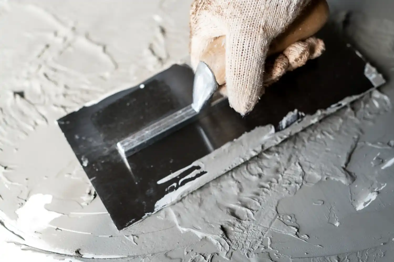 bathroom-screeding